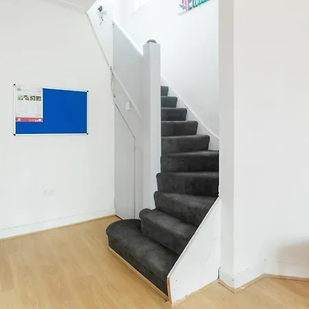Flams 2 Apartment
